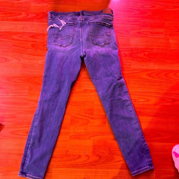 American Eagle Ripped Jeans - Picture 4 of 4